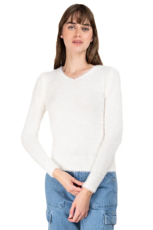 Suéter cuello v peluche sold by Shasa