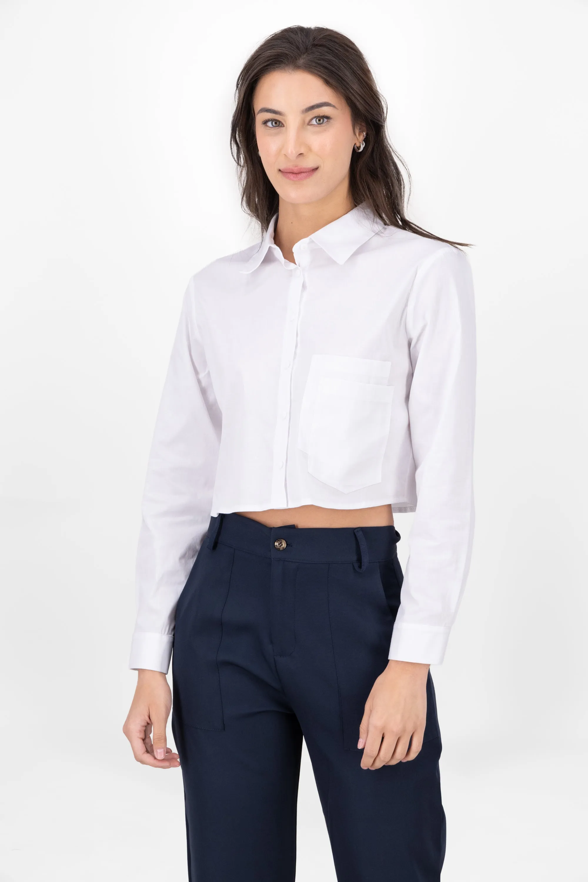 Camisa Crop Detalle Doble Bolsa sold by Shasa