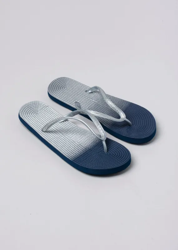 Flip flop textura brillos sold by Shasa