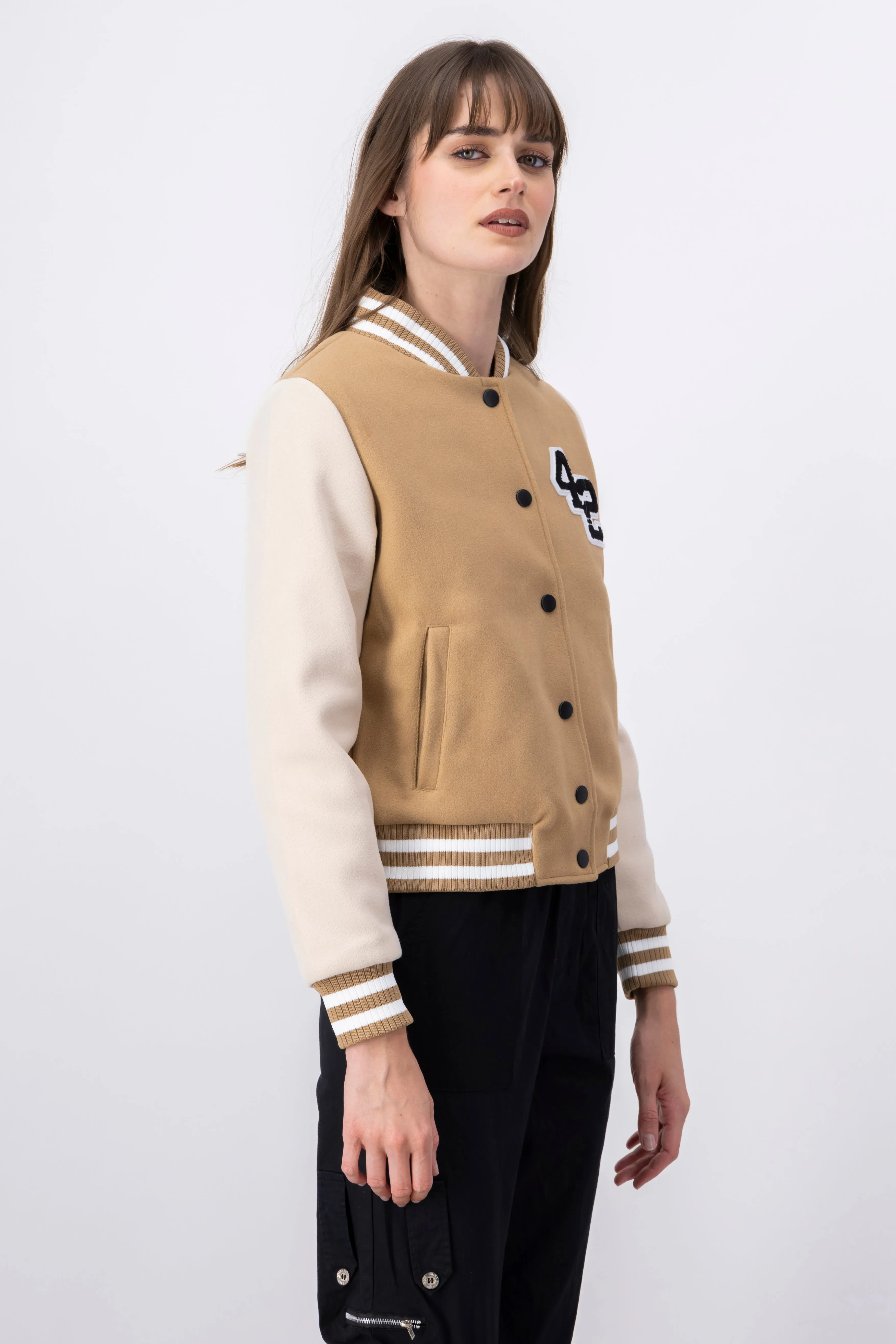 Bomber detalle manga sold by Shasa product image thumbnail 3