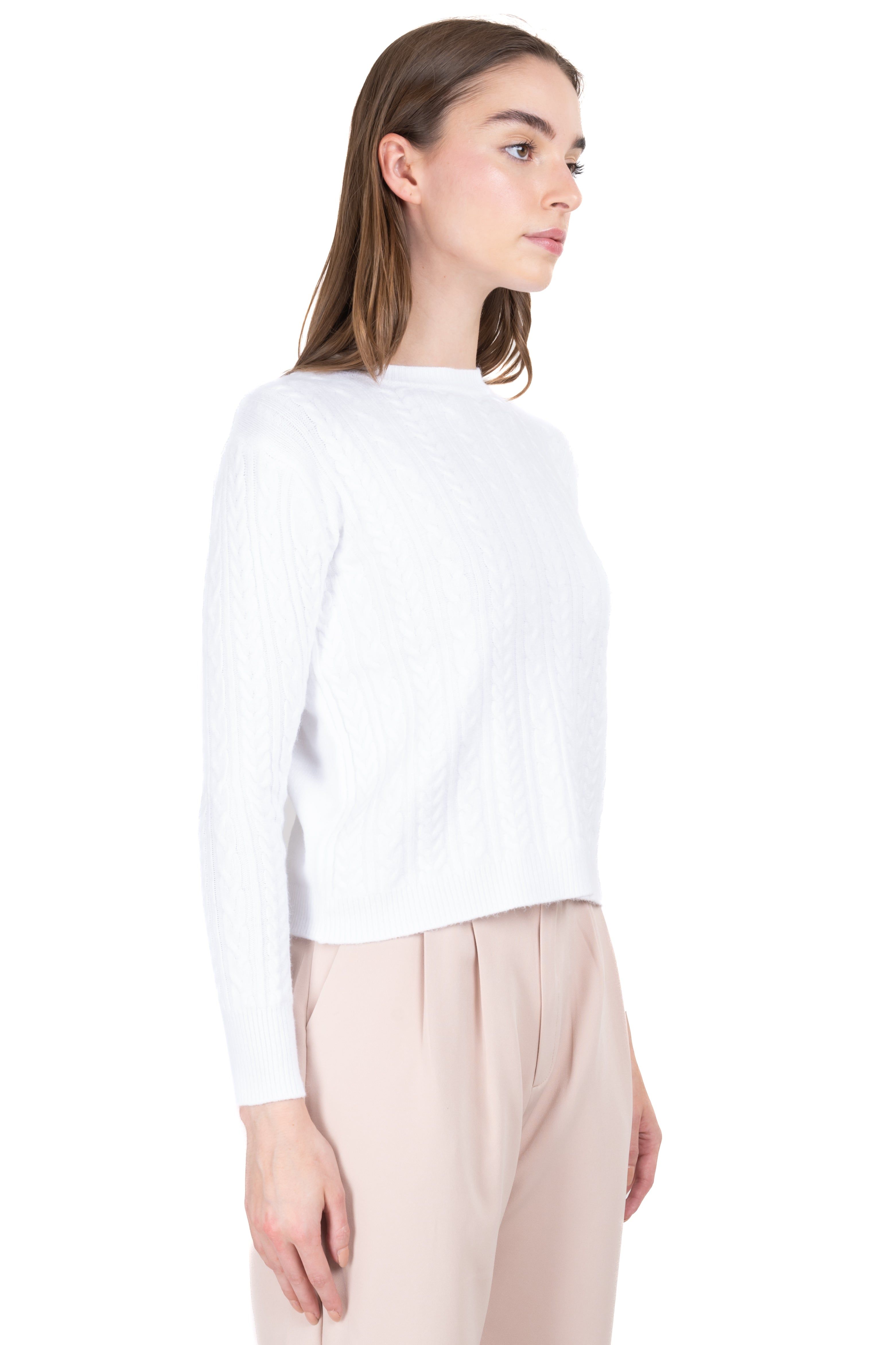 Suéter cuello alto tejido trenzas sold by Shasa product image thumbnail 3