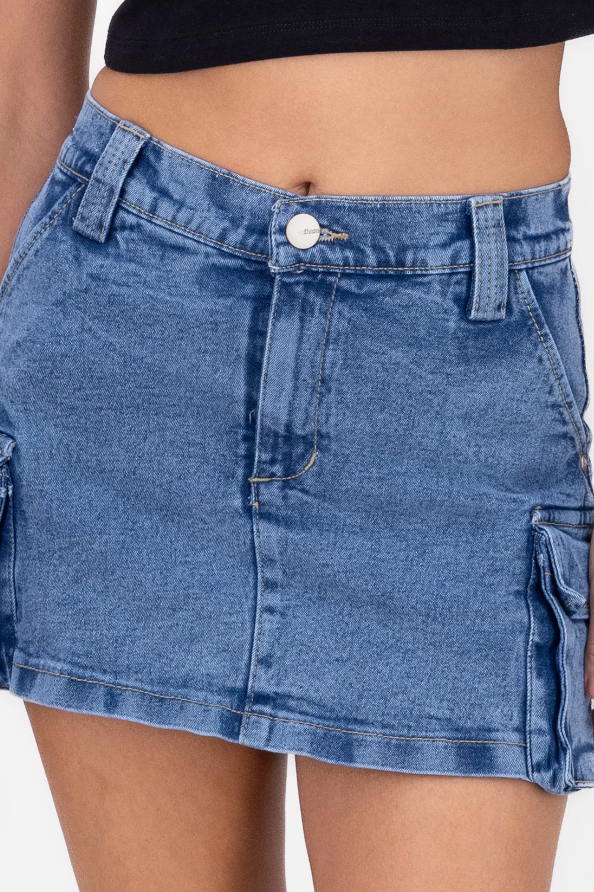 Falda short cargo fuelles sold by Shasa product image thumbnail 5