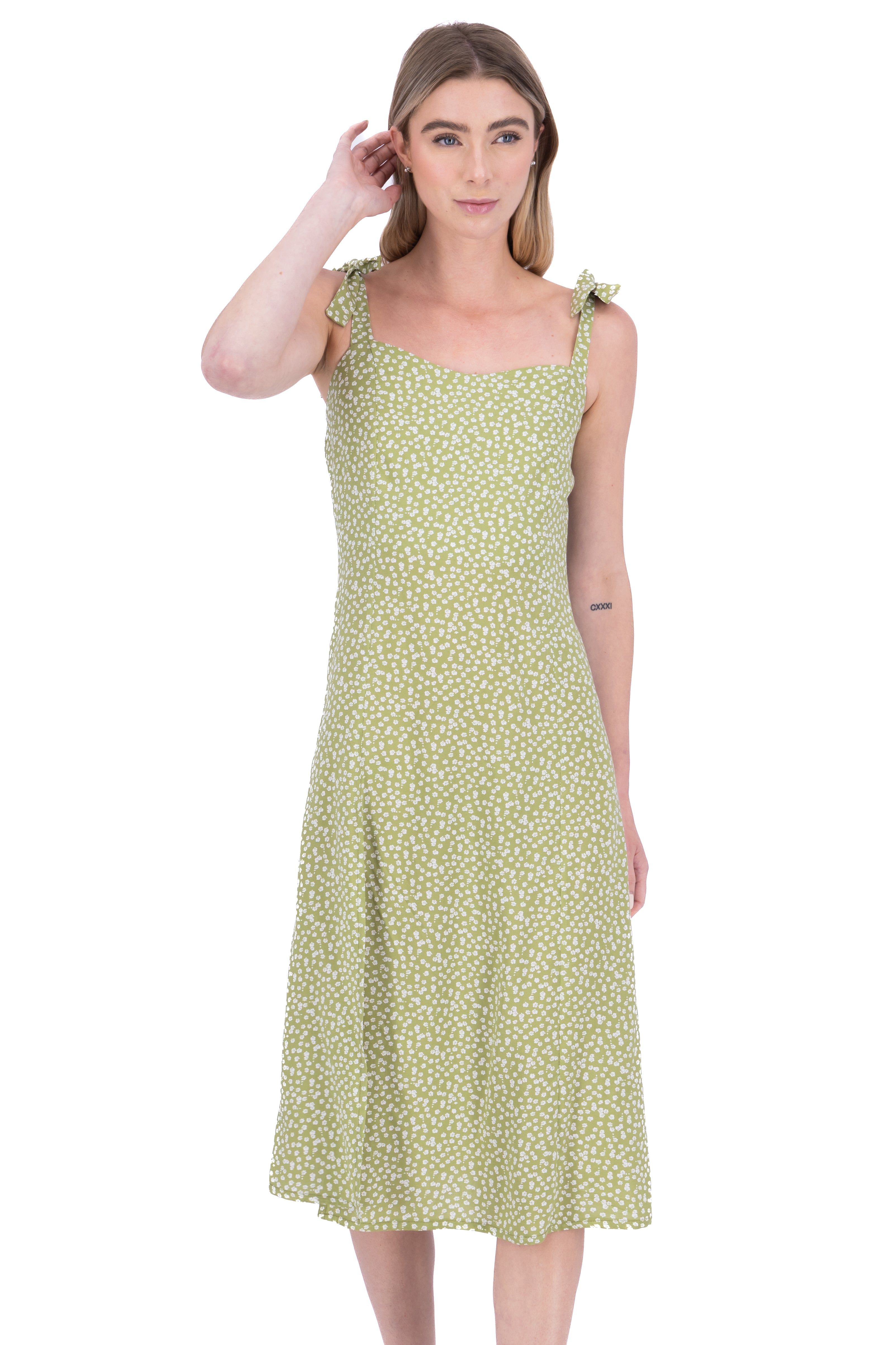 Vestido tirantes olanes flores sold by Shasa