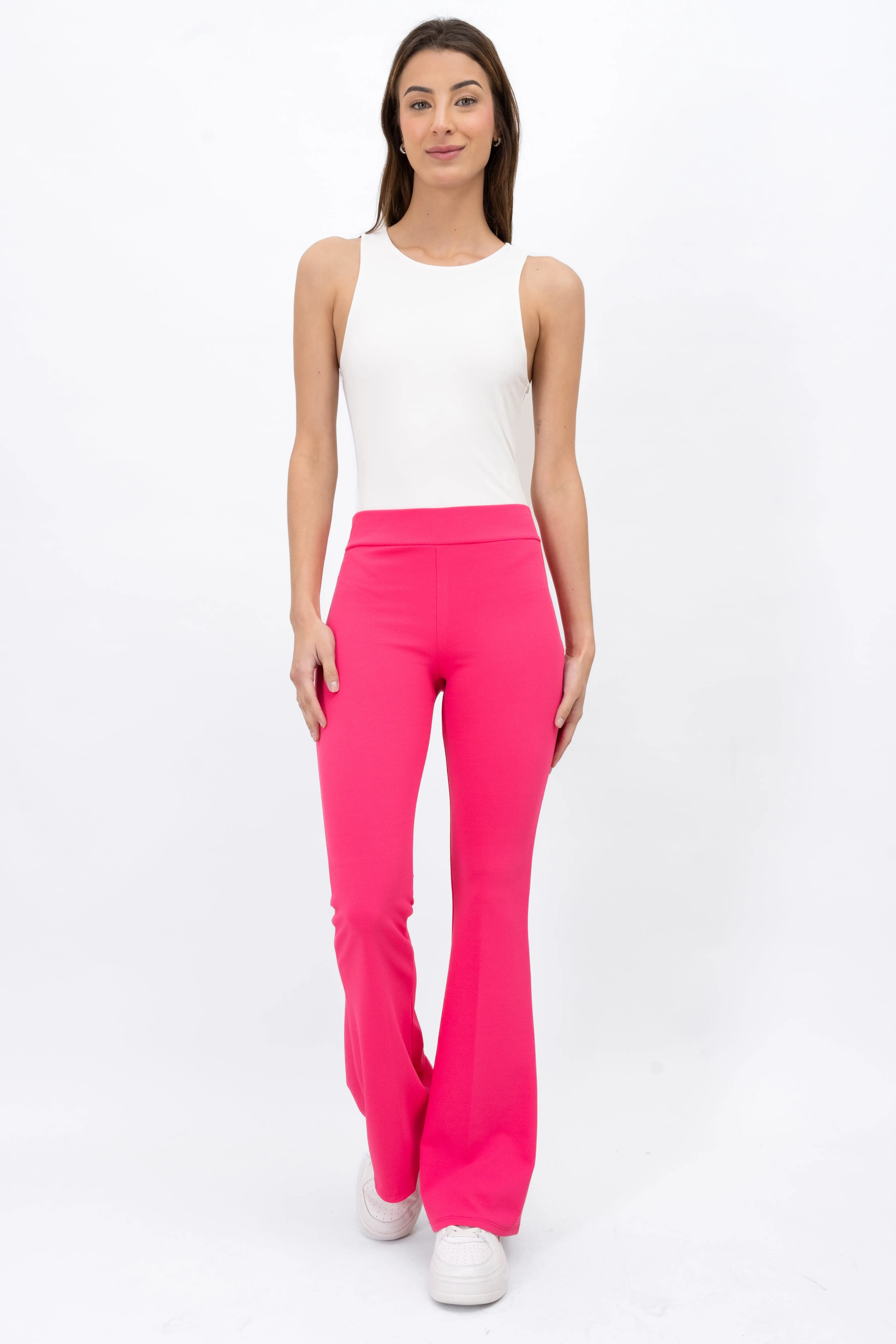 Pantalón flared liso sold by Shasa