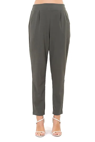 Pantalón liso pinzas sold by Shasa