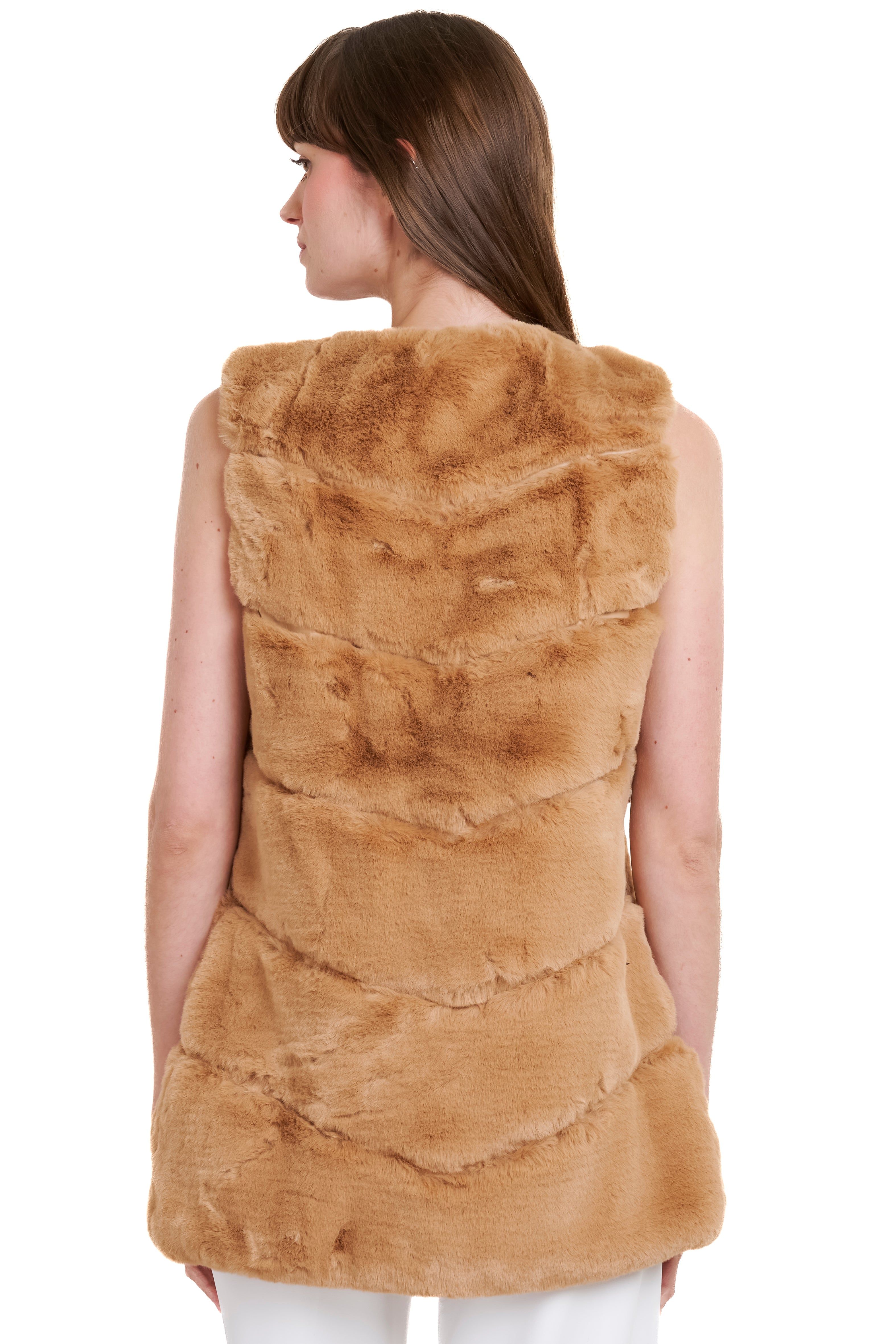 Chaleco peluche detalle costura sold by Shasa product image thumbnail 4