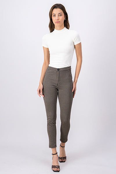 Pantalón skinny cuadros botón sold by Shasa