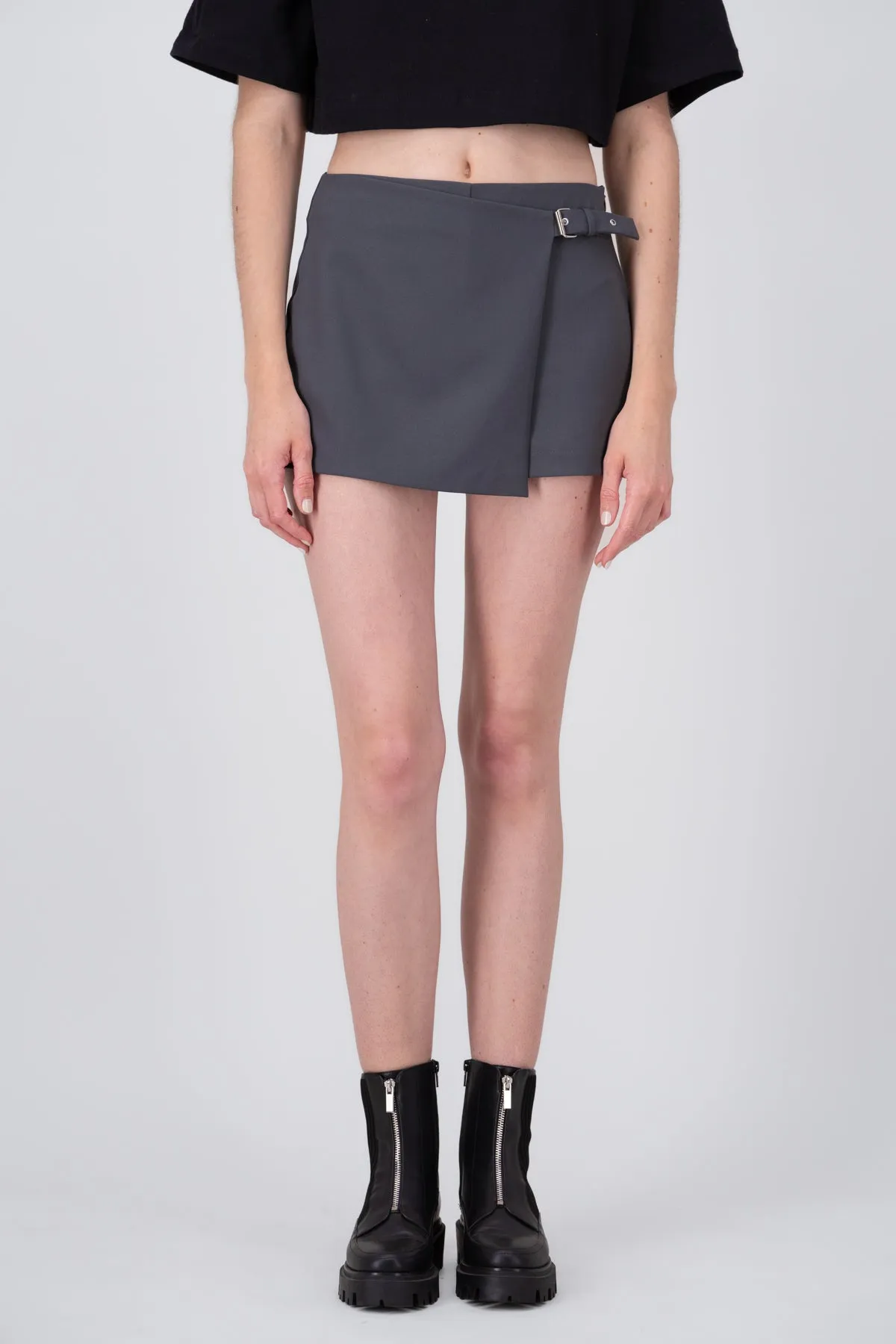 Falda Short Cruzada Detalle Cinturon Con Hebilla H sold by Shasa product image thumbnail 2