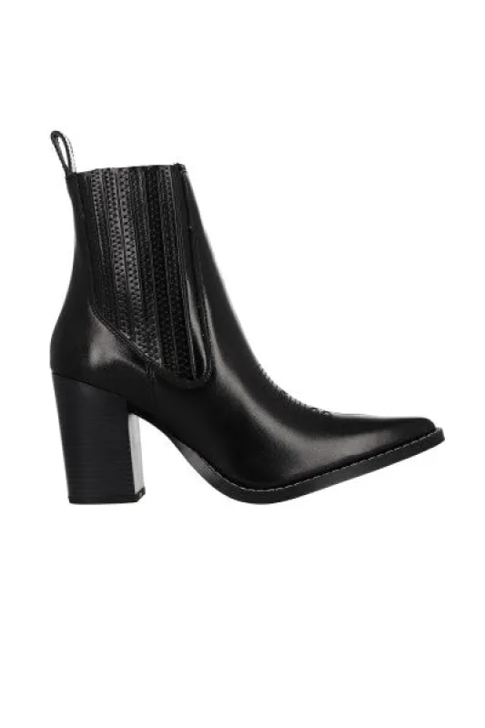 Botín vaquero cortes costuras sold by Shasa