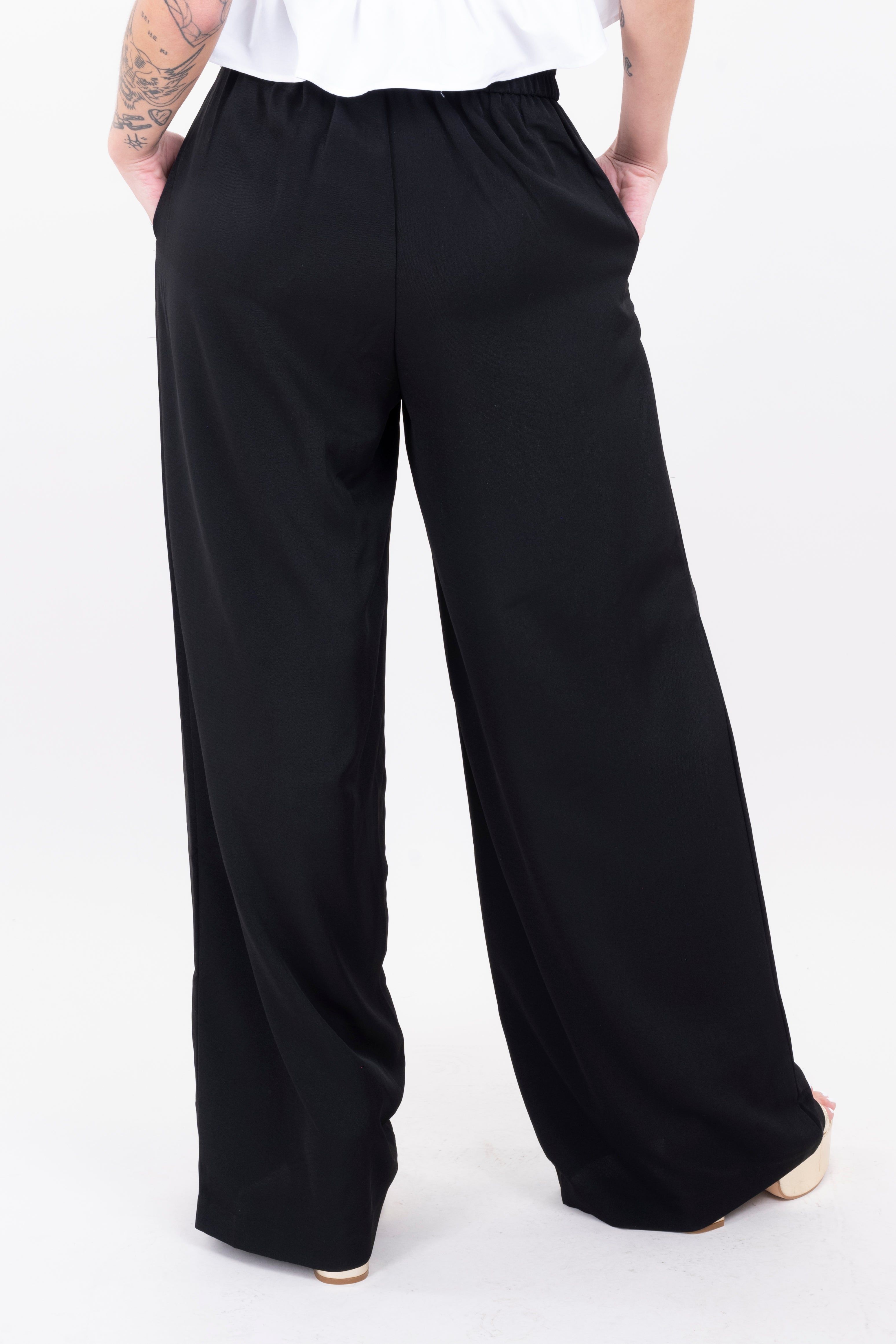 Pantalón amplio liso botón sold by Shasa product image thumbnail 4