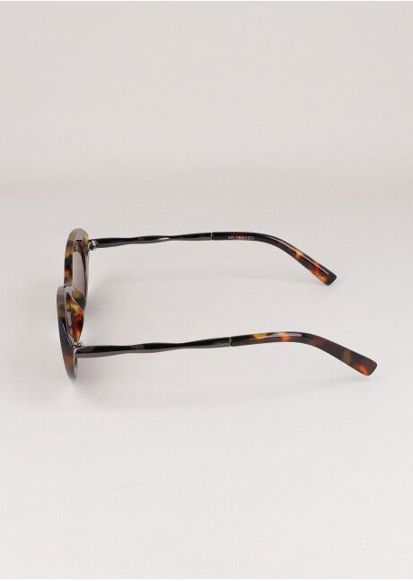 Lentes sol ovalados carey sold by Shasa product image thumbnail 3