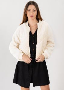 Bomber capitonada sherpa sold by Shasa