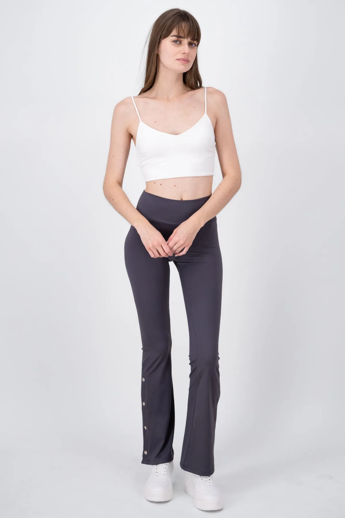 Leggins Detalle Botones sold by Shasa