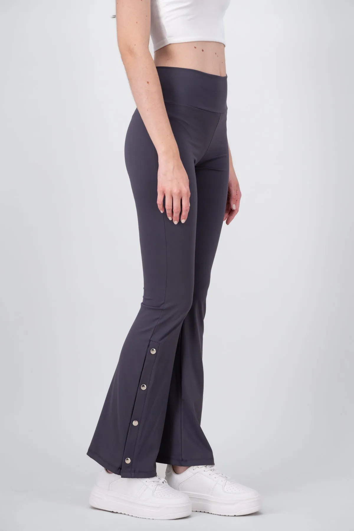 Leggins Detalle Botones sold by Shasa product image thumbnail 3