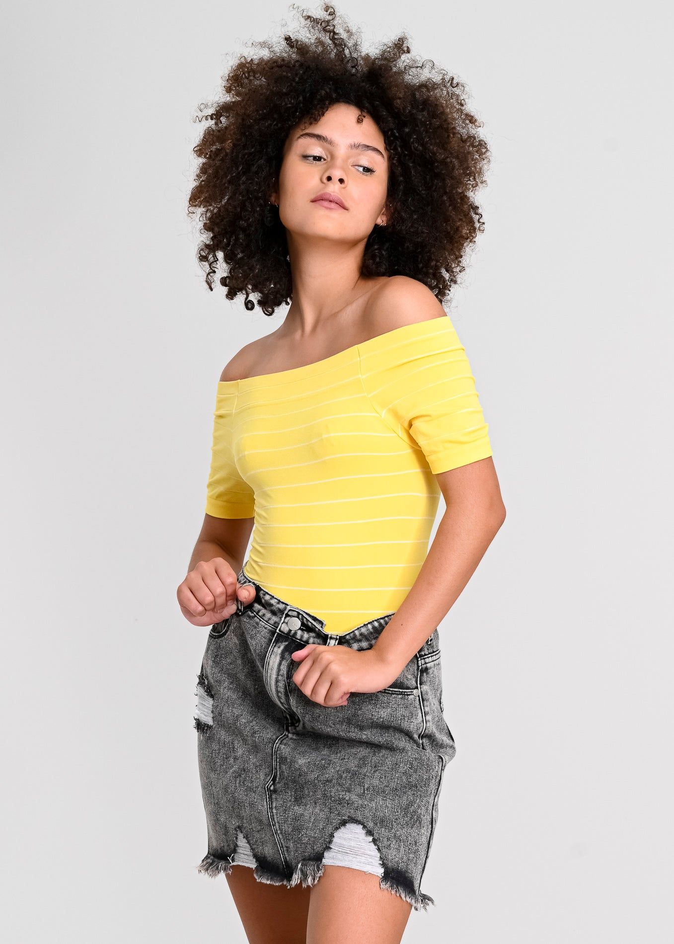 Bodysuit rayas hombro descubierto sold by Shasa product image thumbnail 5