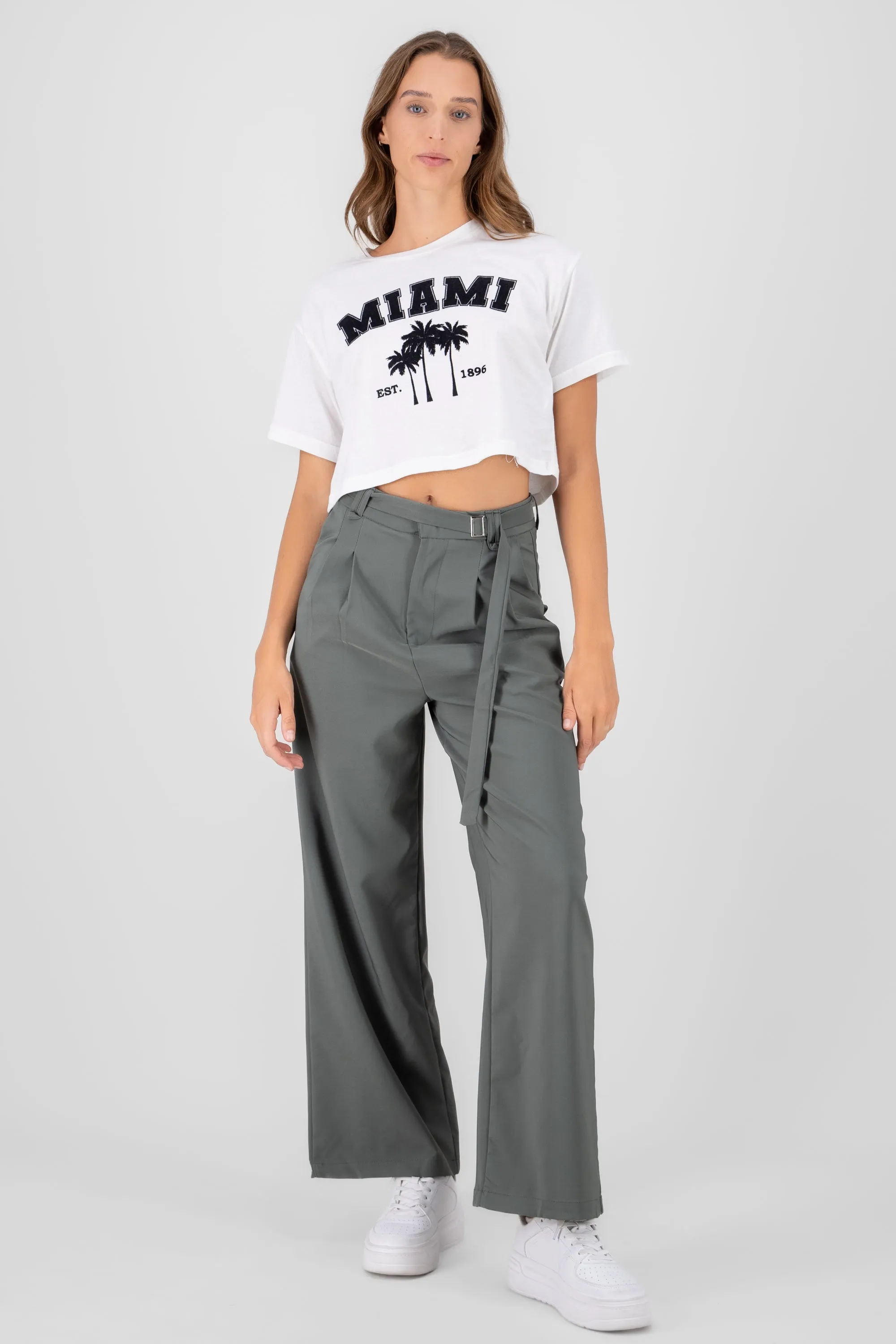 Pantalon amplio pinzas detalle cinturon sold by Shasa