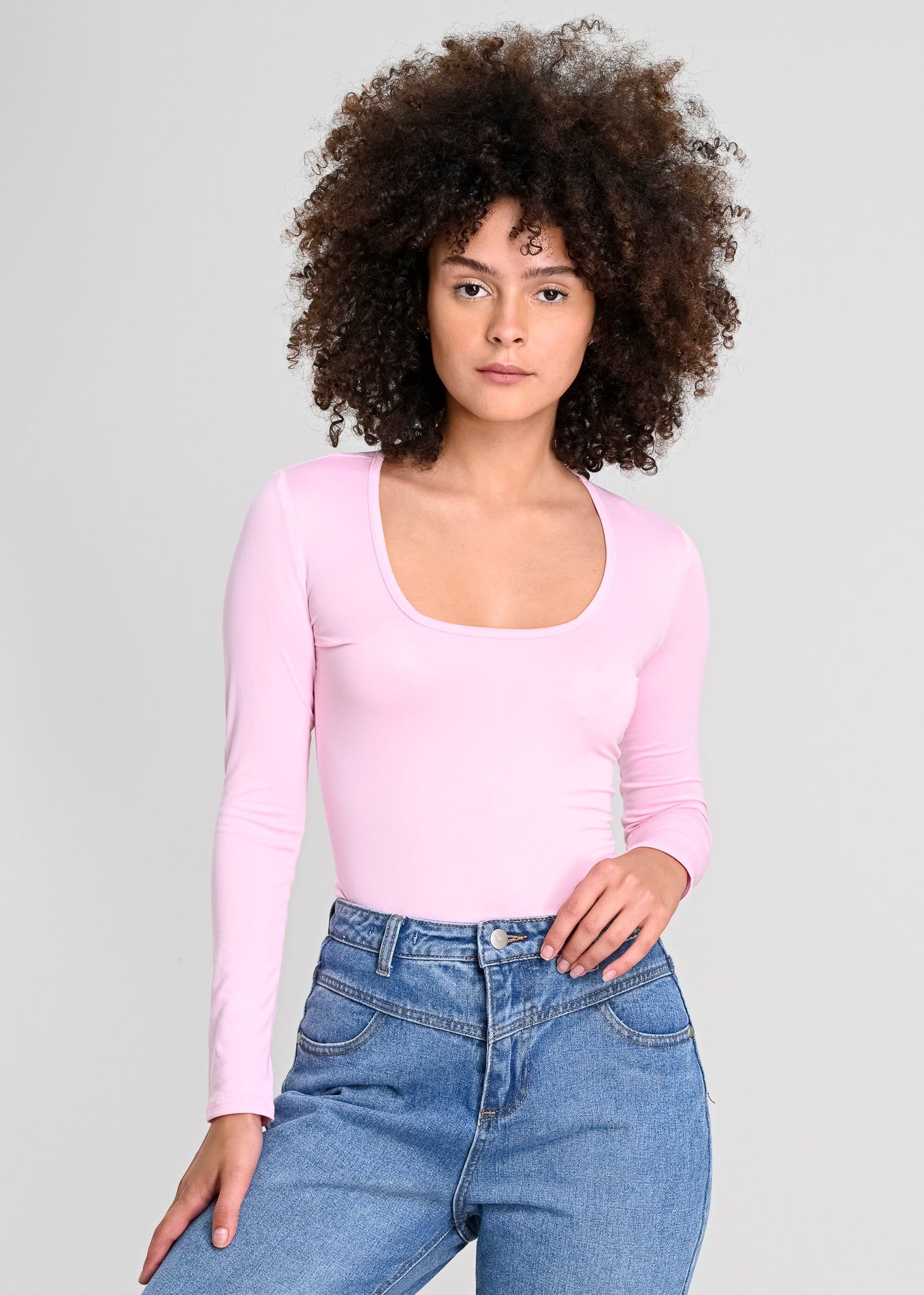 Bodysuit liso escote sold by Shasa