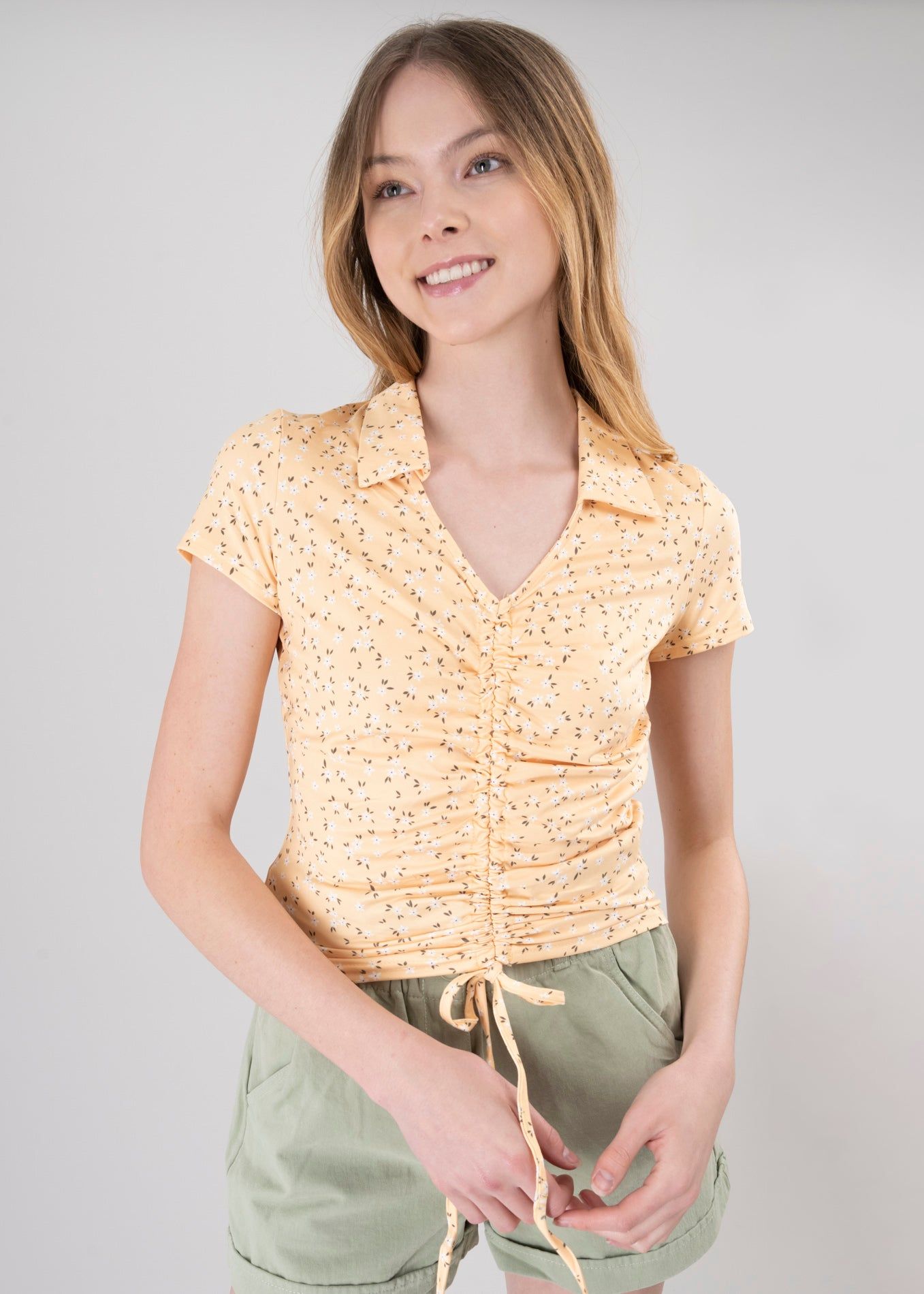 Top cuello polo flores sold by Shasa product image thumbnail 5