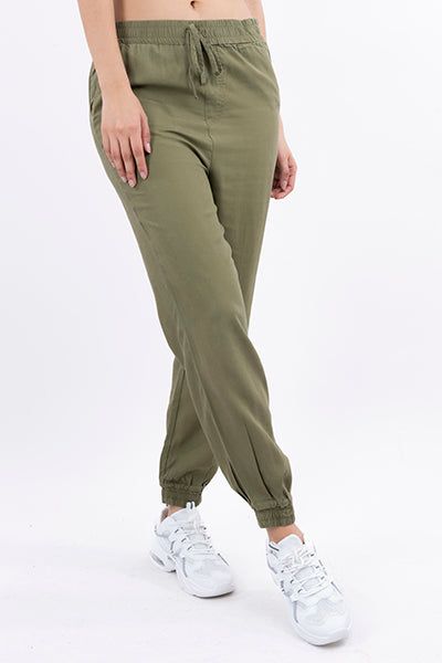 Pantalón jogger cintura elástica sold by Shasa