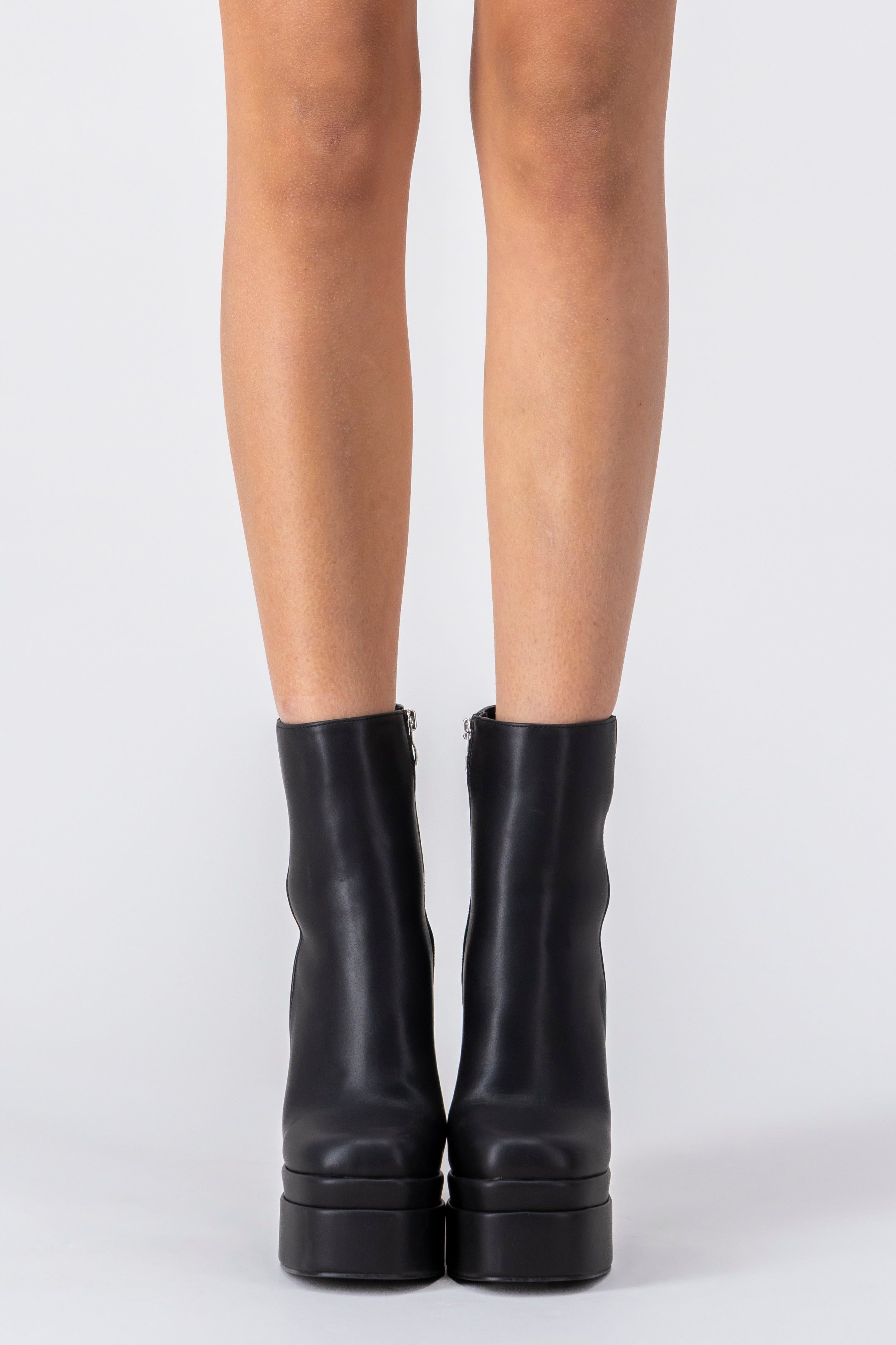 Botín efecto piel doble plataforma sold by Shasa product image thumbnail 2