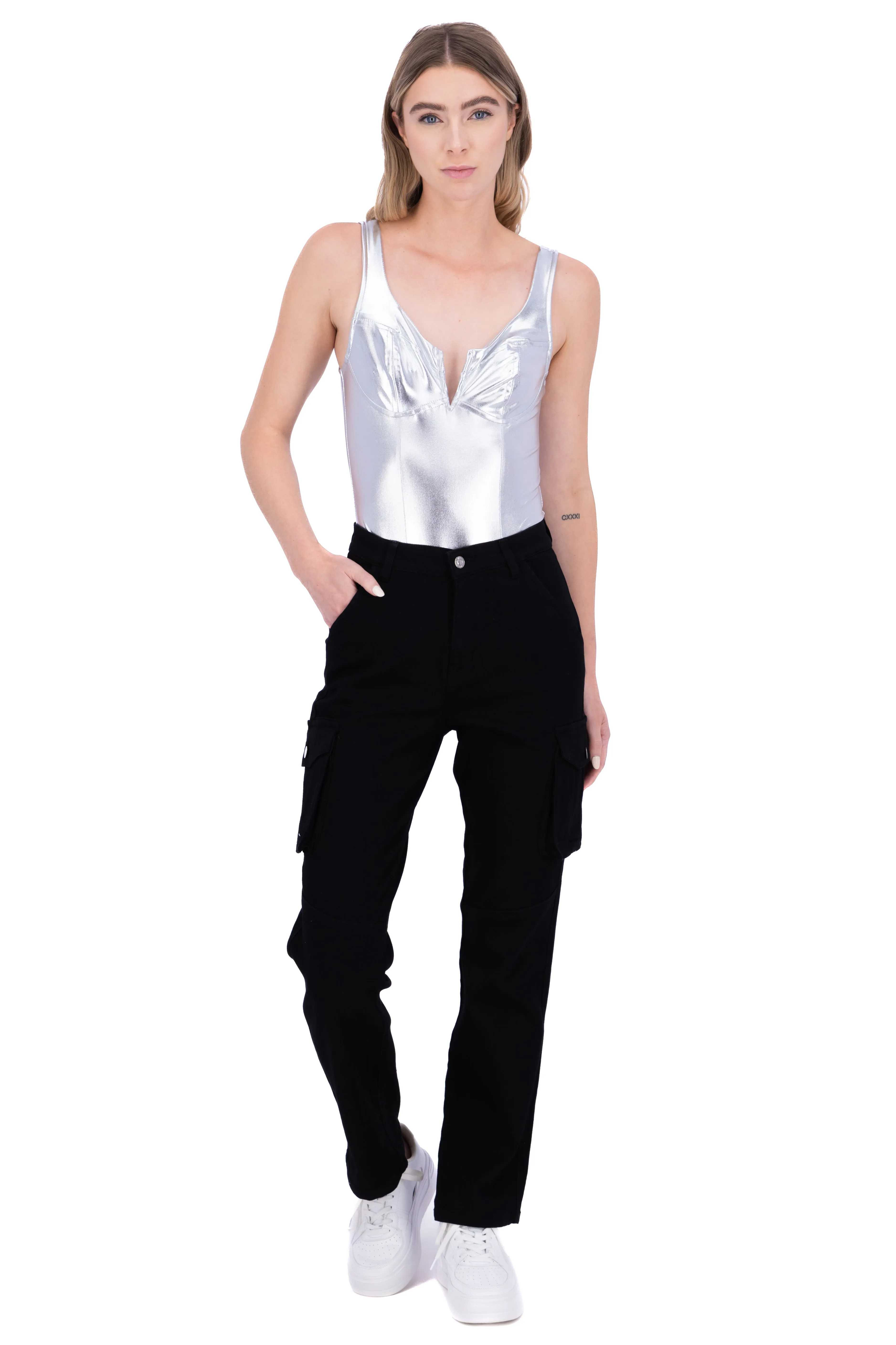 Pantalón bolsas cargo botones sold by Shasa product image thumbnail 2