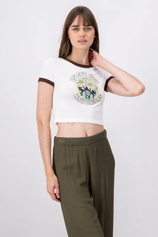 Playera Crop Frase Flores sold by Shasa