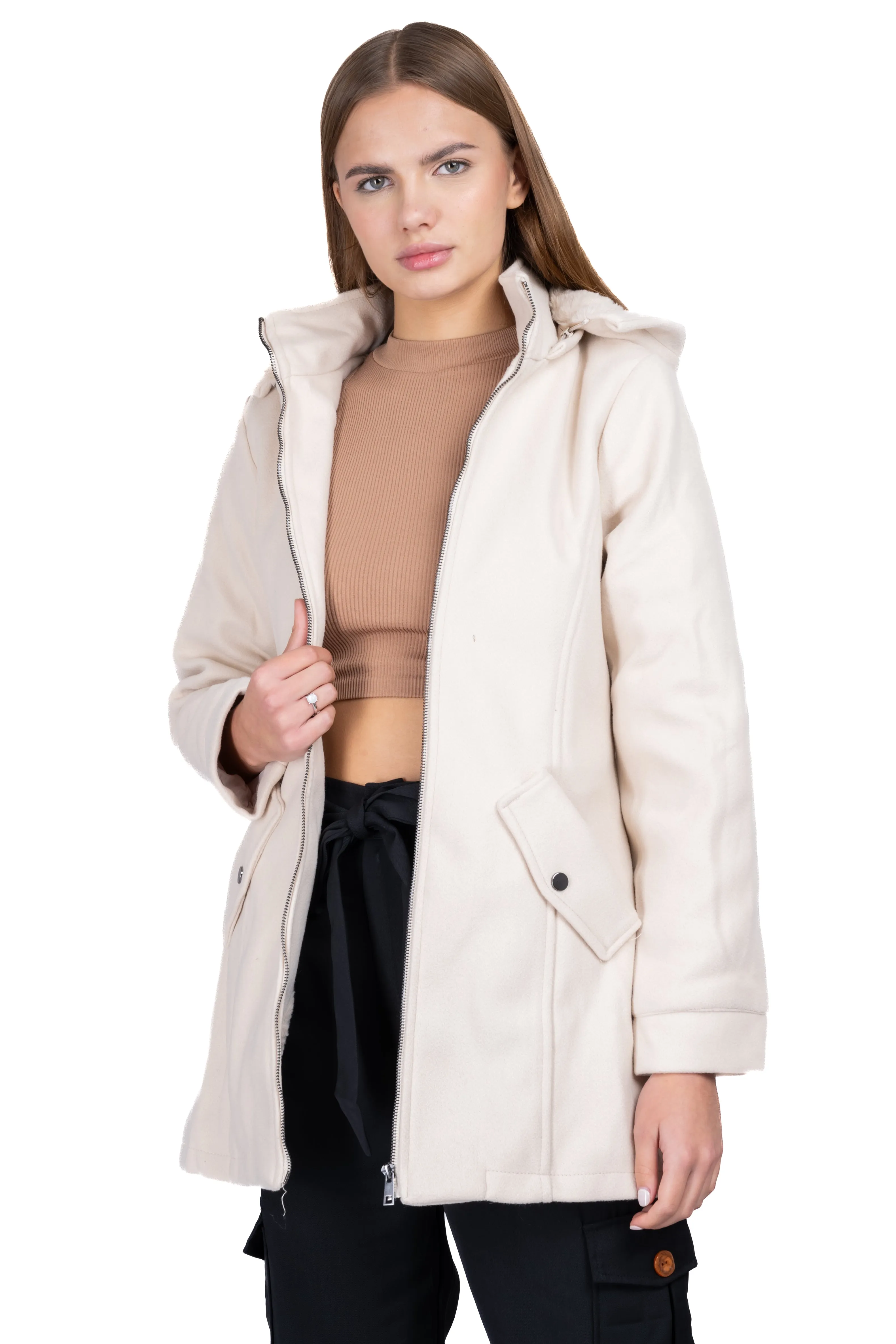 Abrigo detalle cierre sold by Shasa