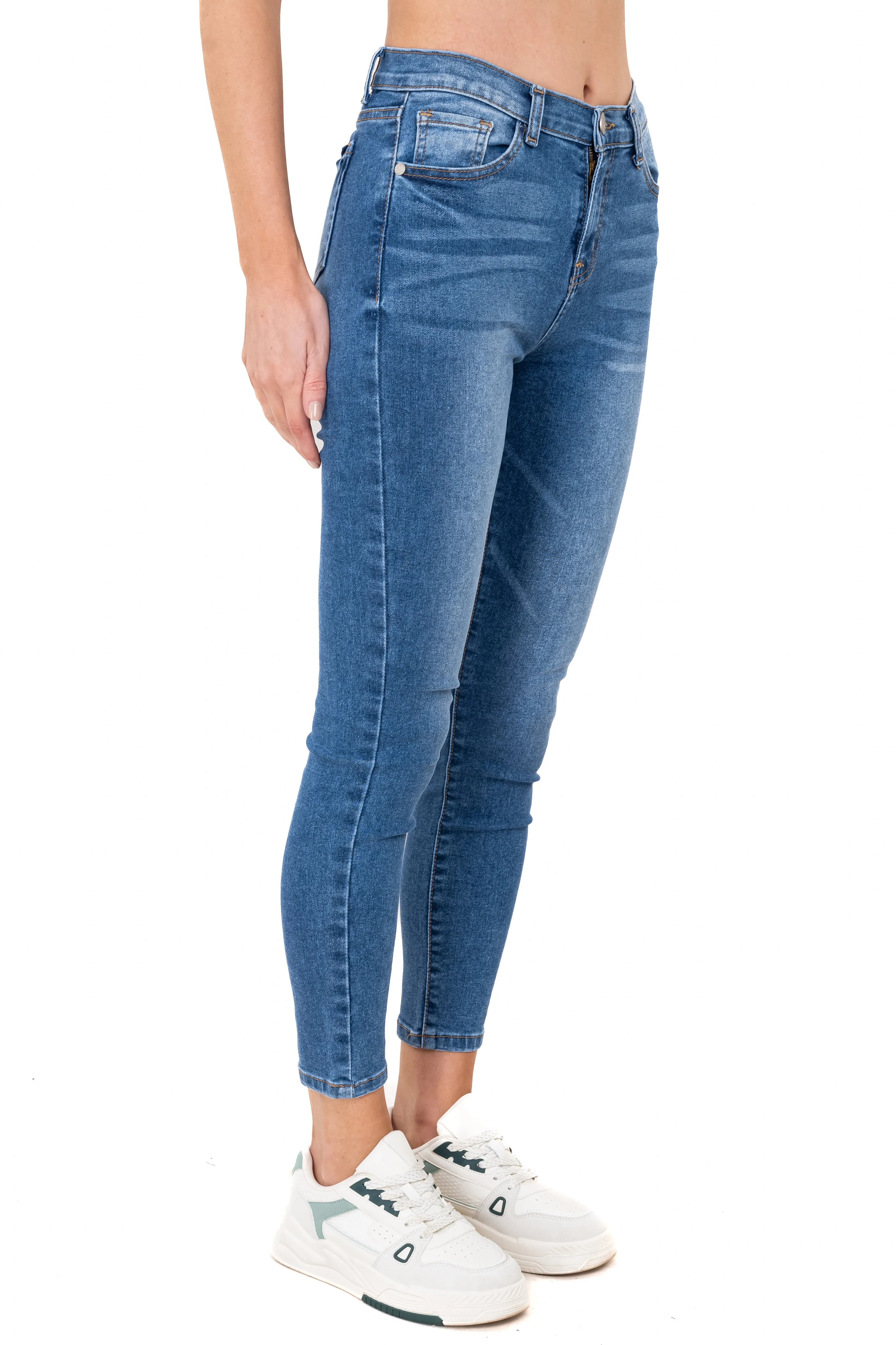 Jeans skinny efecto deslavado sold by Shasa product image thumbnail 3