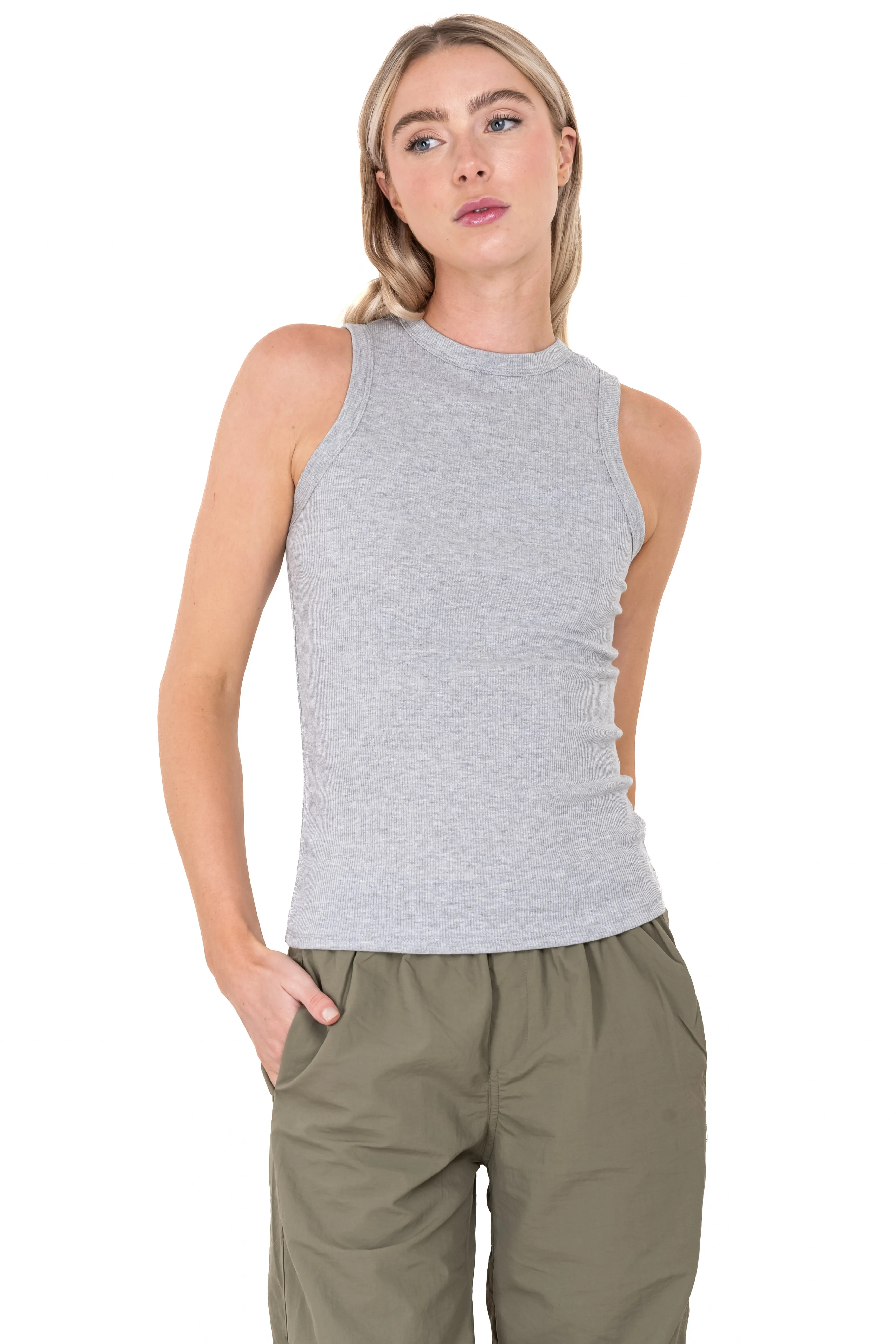 Top tank liso acanalado sold by Shasa