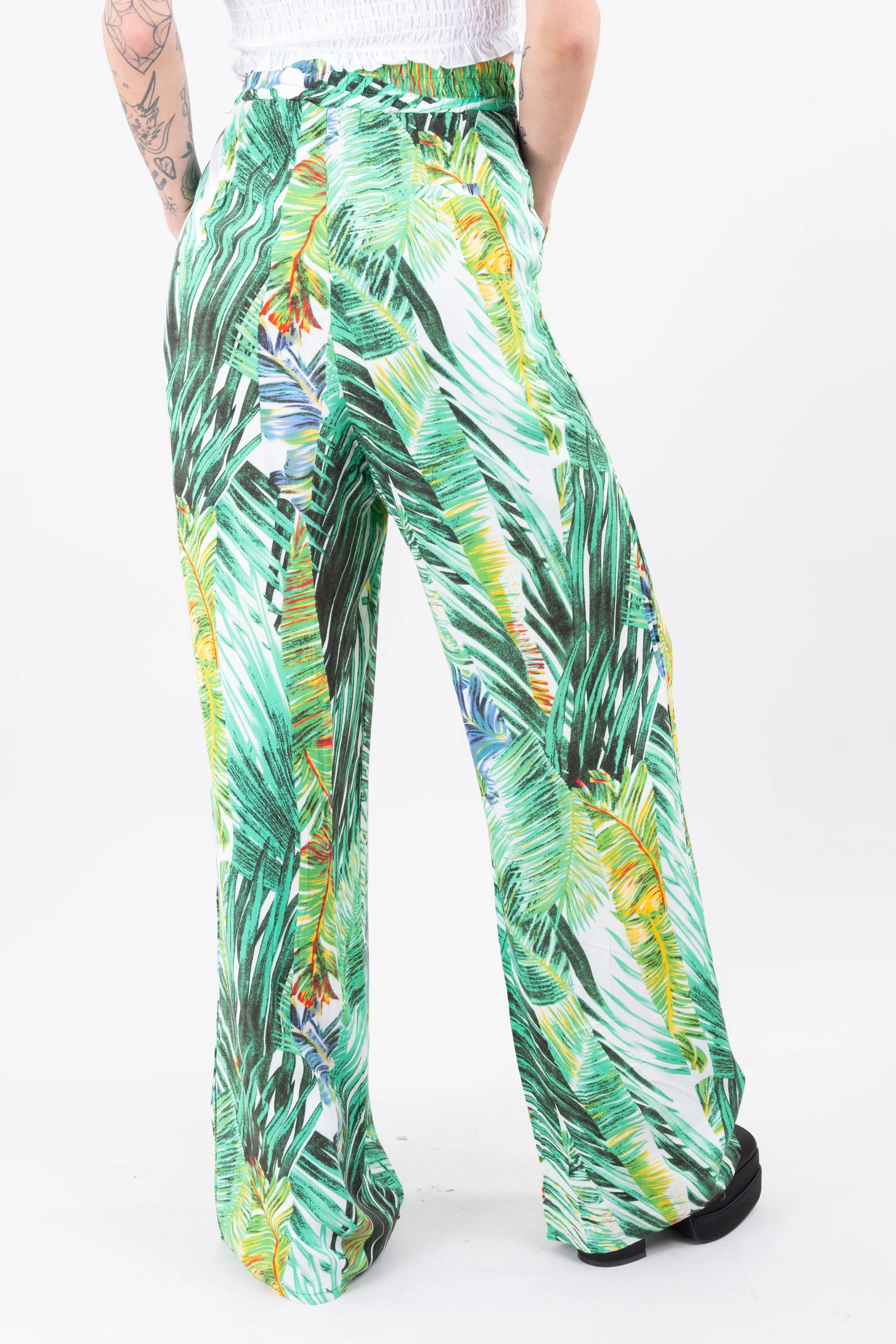 Pantalón recto estampado hojas sold by Shasa product image thumbnail 4