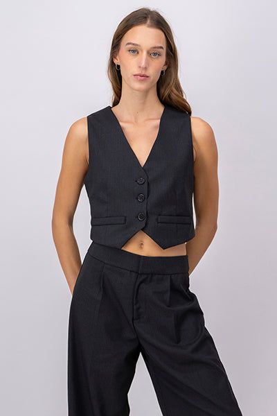 Chaleco sastre líneas botones sold by Shasa