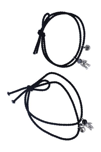 Set 2 pulseras astronauta sold by Shasa
