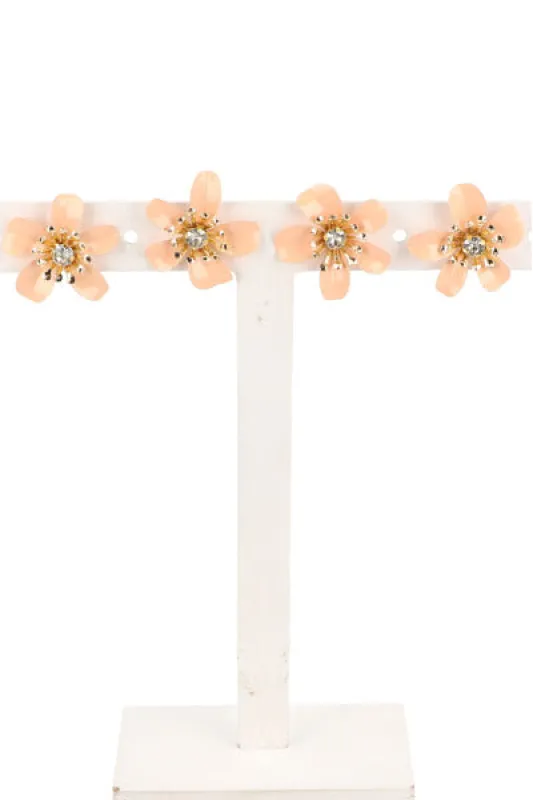 2 Pares Aretes Flor Color sold by Shasa