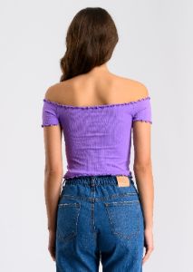 Top acanalado hombros descubiertos sold by Shasa