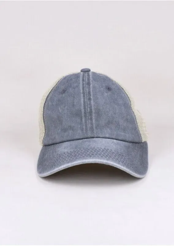 Gorra deslavada red sold by Shasa