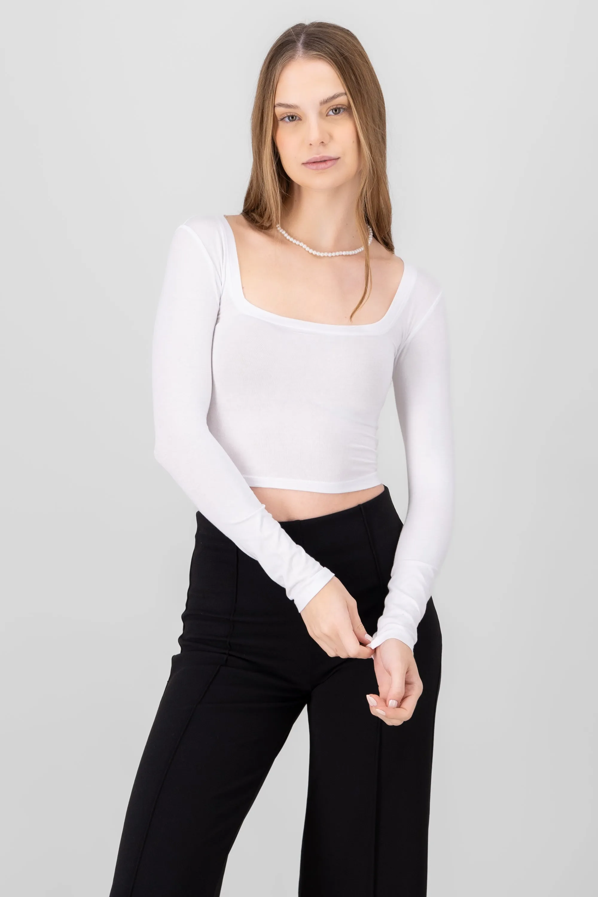 Top de manga larga liso sold by Shasa