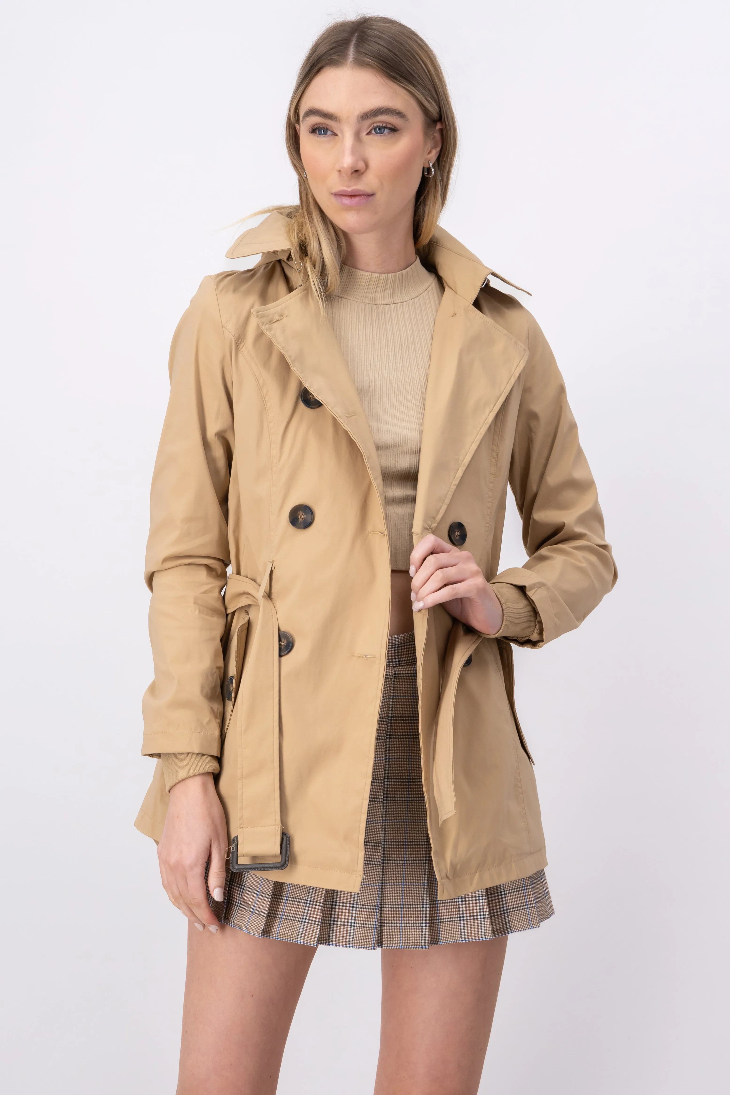 Gabardina Botones Gorro sold by Shasa