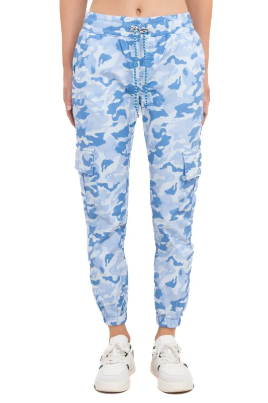 Jeans cargo cintura alta camuflaje cordón sold by Shasa