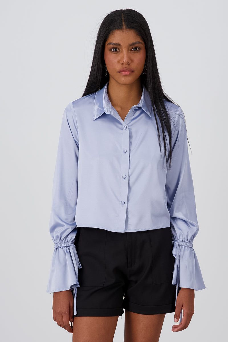 Camisa satinada detalle mangas sold by Shasa