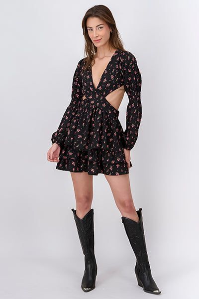 Vestido mini aberturas laterales sold by Shasa