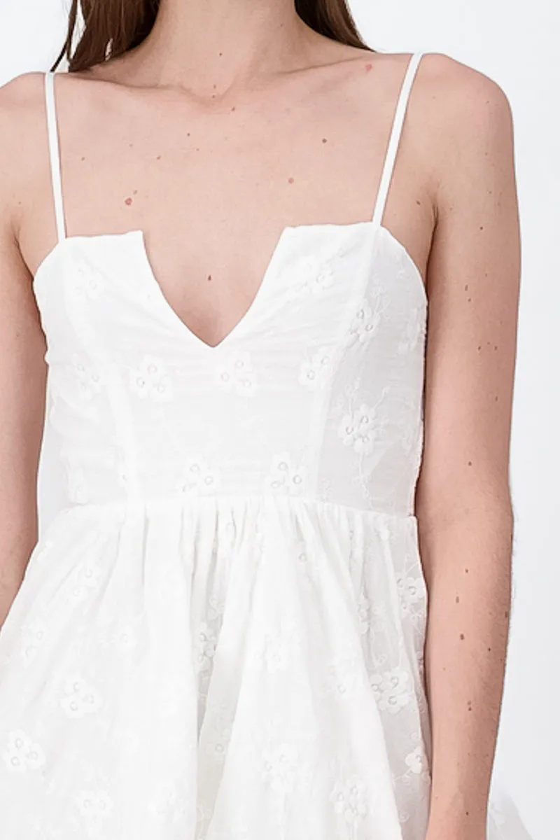 Vestido mini bordado flores sold by Shasa product image thumbnail 5