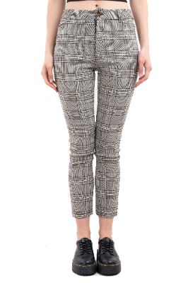 Pantalón cuadros botón sold by Shasa