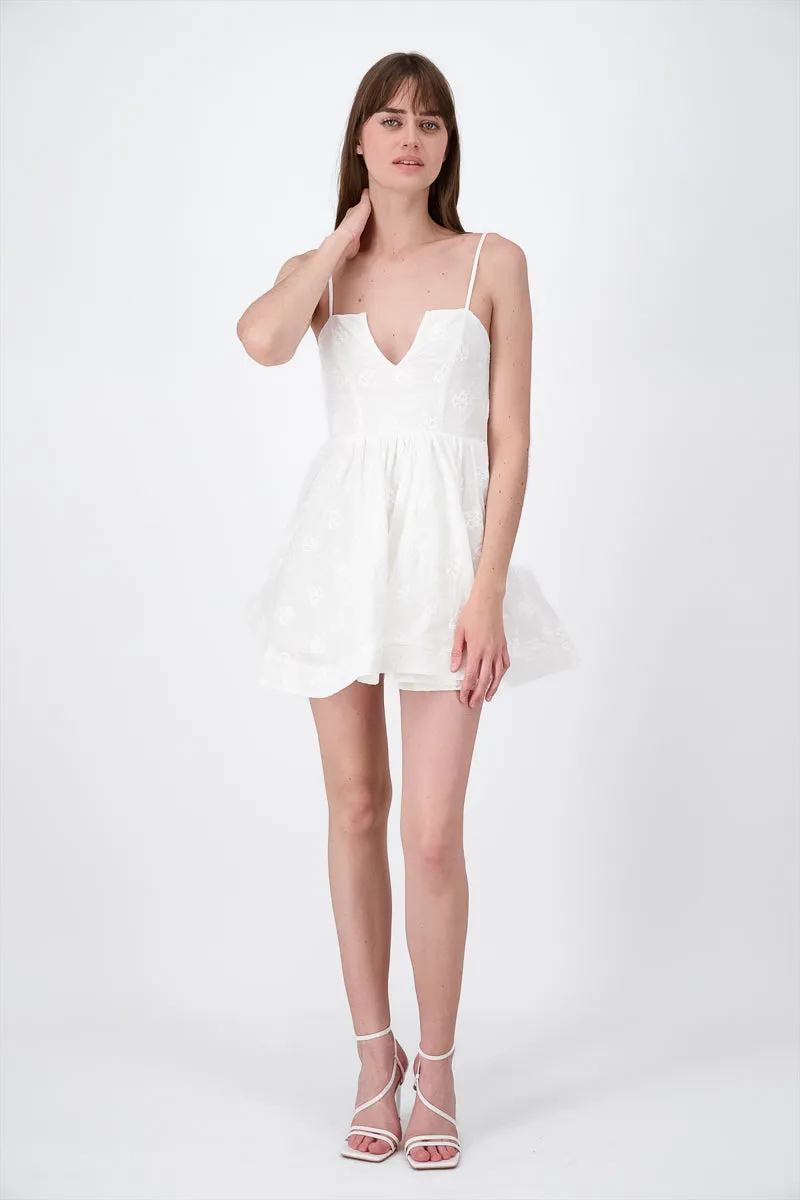 Vestido mini bordado flores sold by Shasa