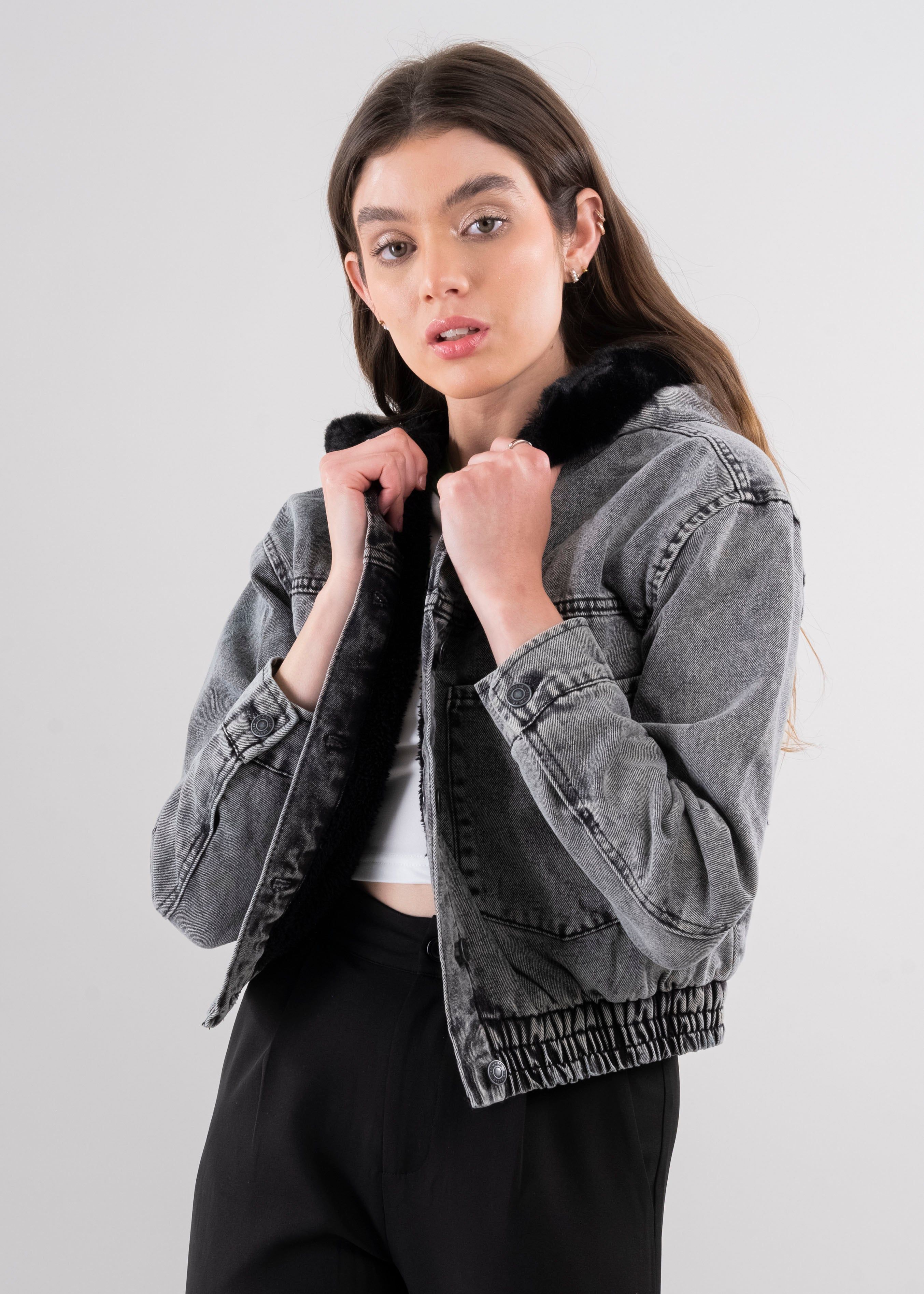 Bomber denim forro sherpa sold by Shasa