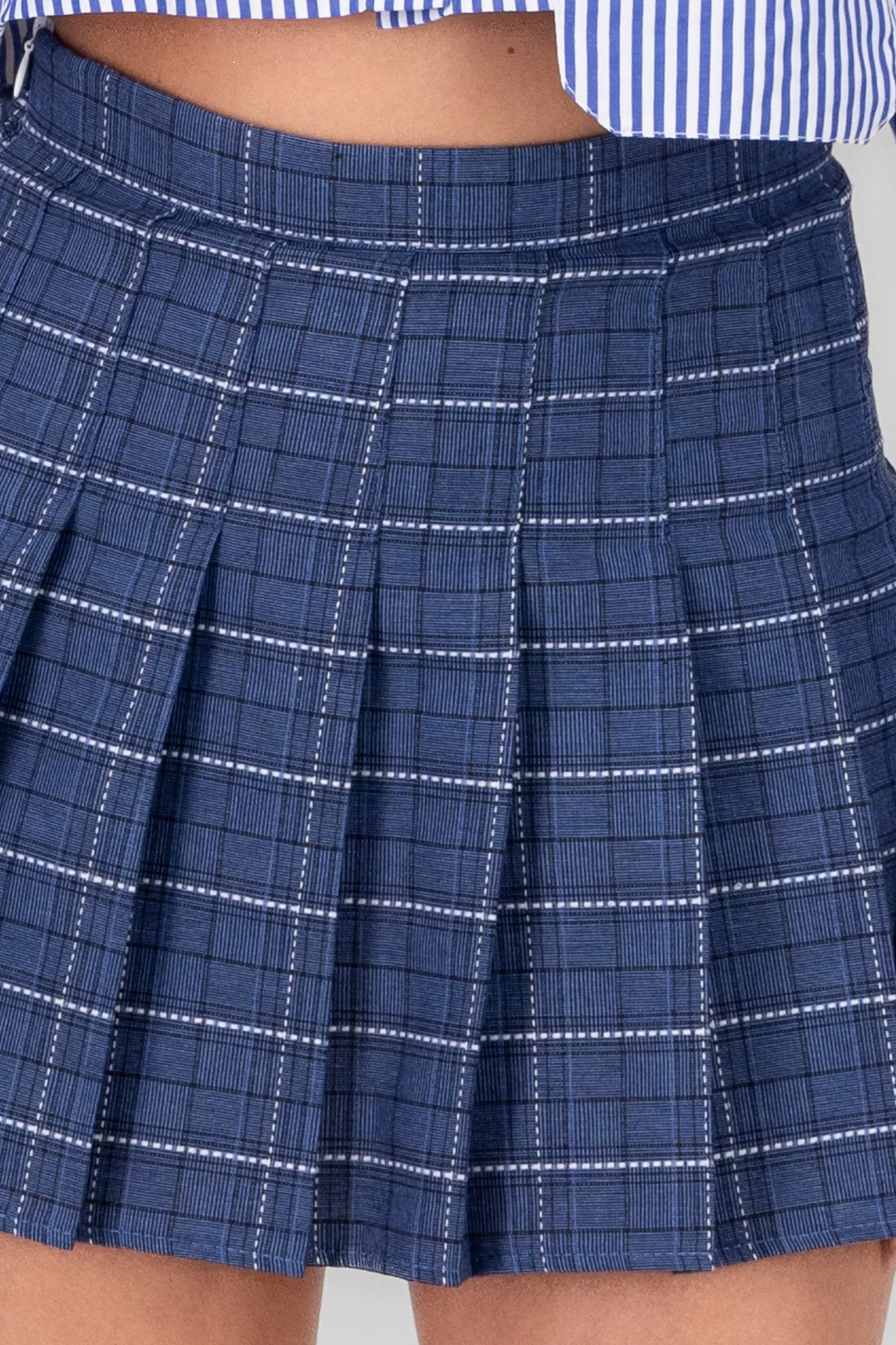 Falda tableada cuadros con short sold by Shasa product image thumbnail 5