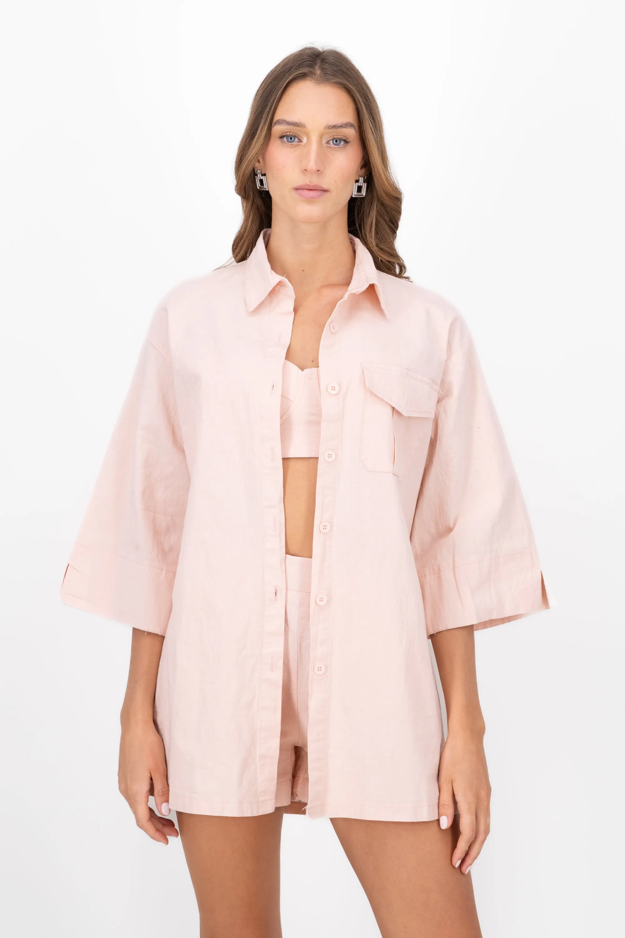 Camisa Lisa Manga Larga Det Bolsa sold by Shasa