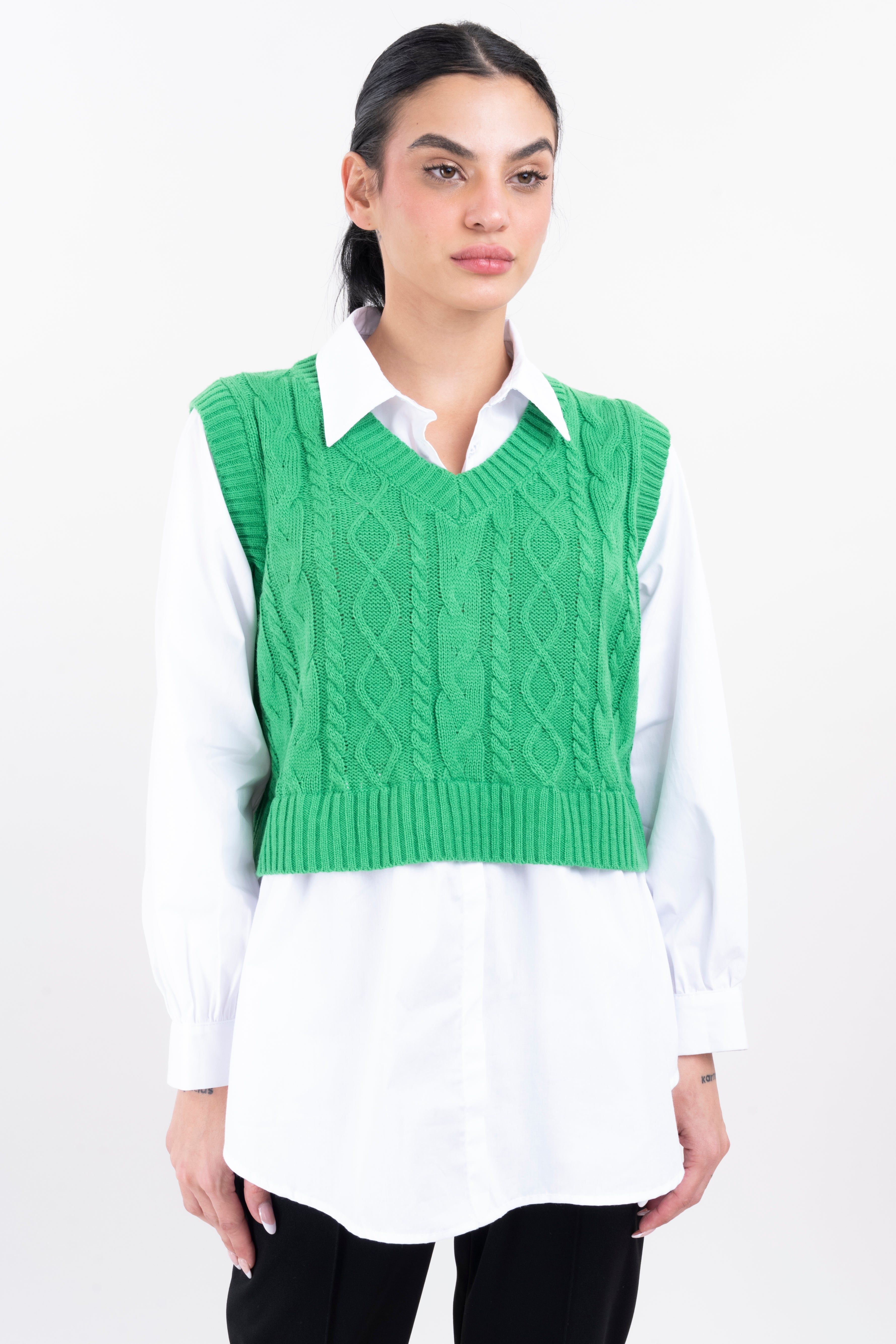 Set Camisa Chaleco Crop sold by Shasa