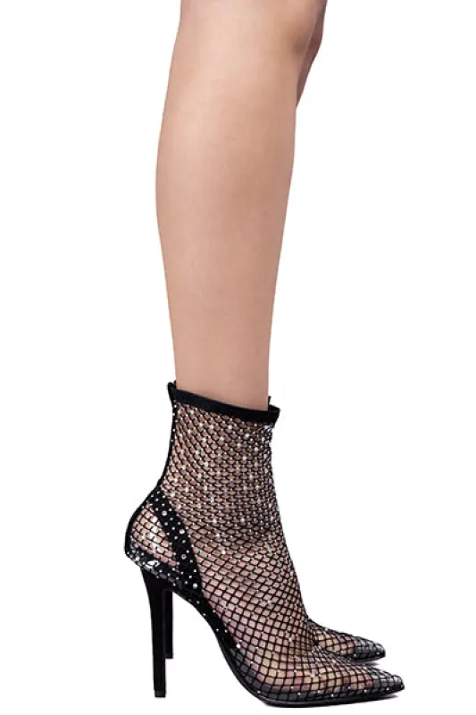 Botín pointy red brillos sold by Shasa