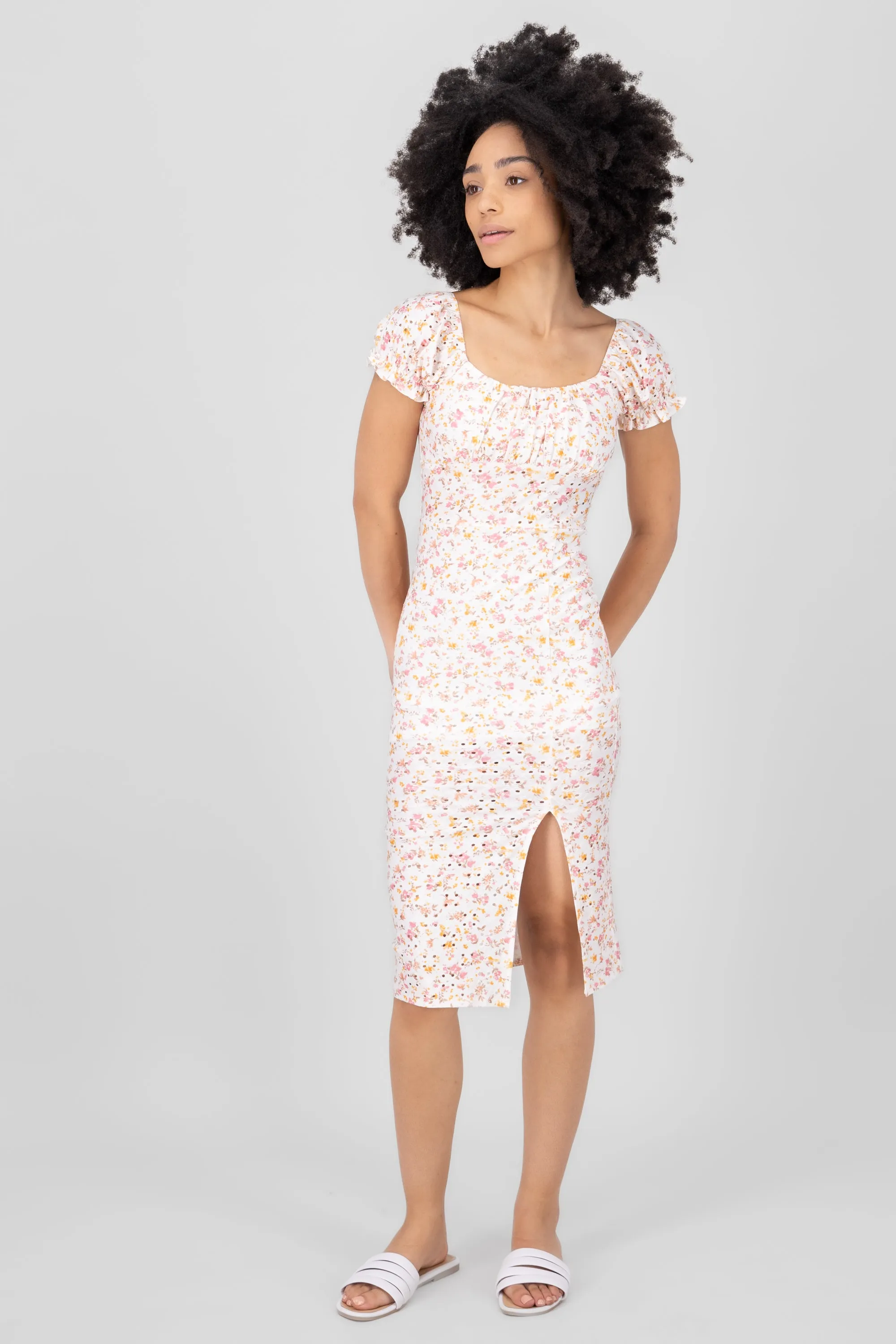 Vestido midi con estampado flores sold by Shasa