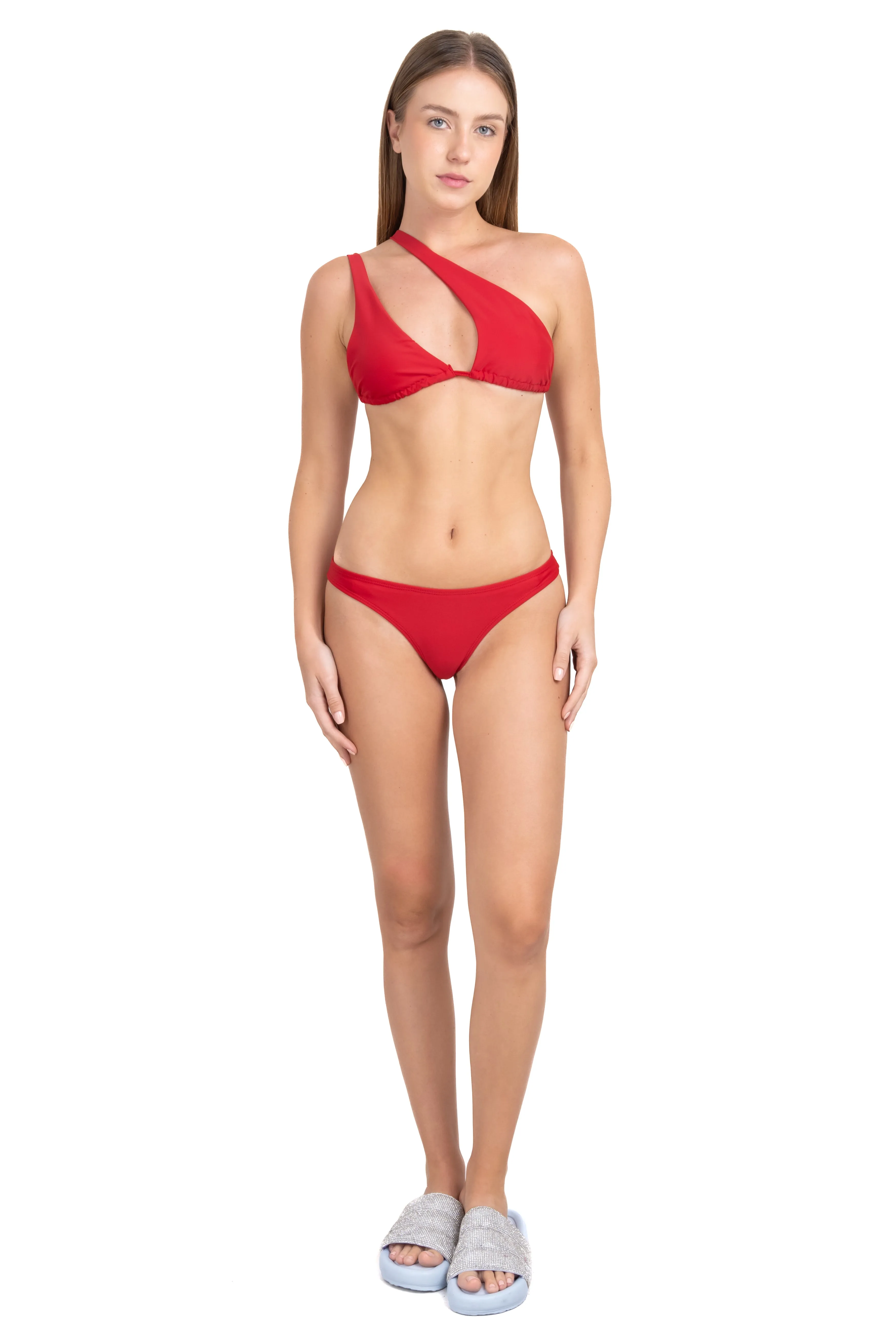 Traje de baño tirantes cruzados sold by Shasa